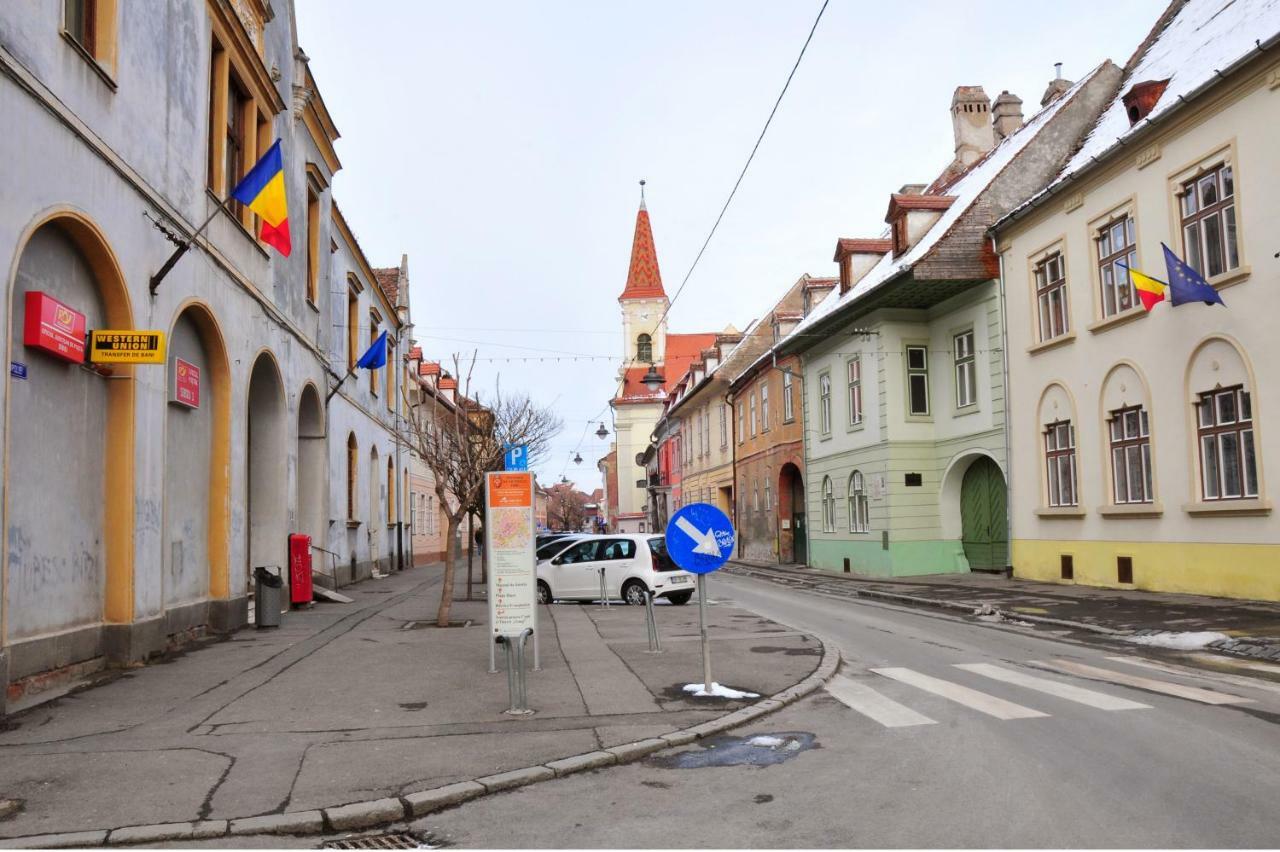Ronis Apartments Sibiu Exteriör bild