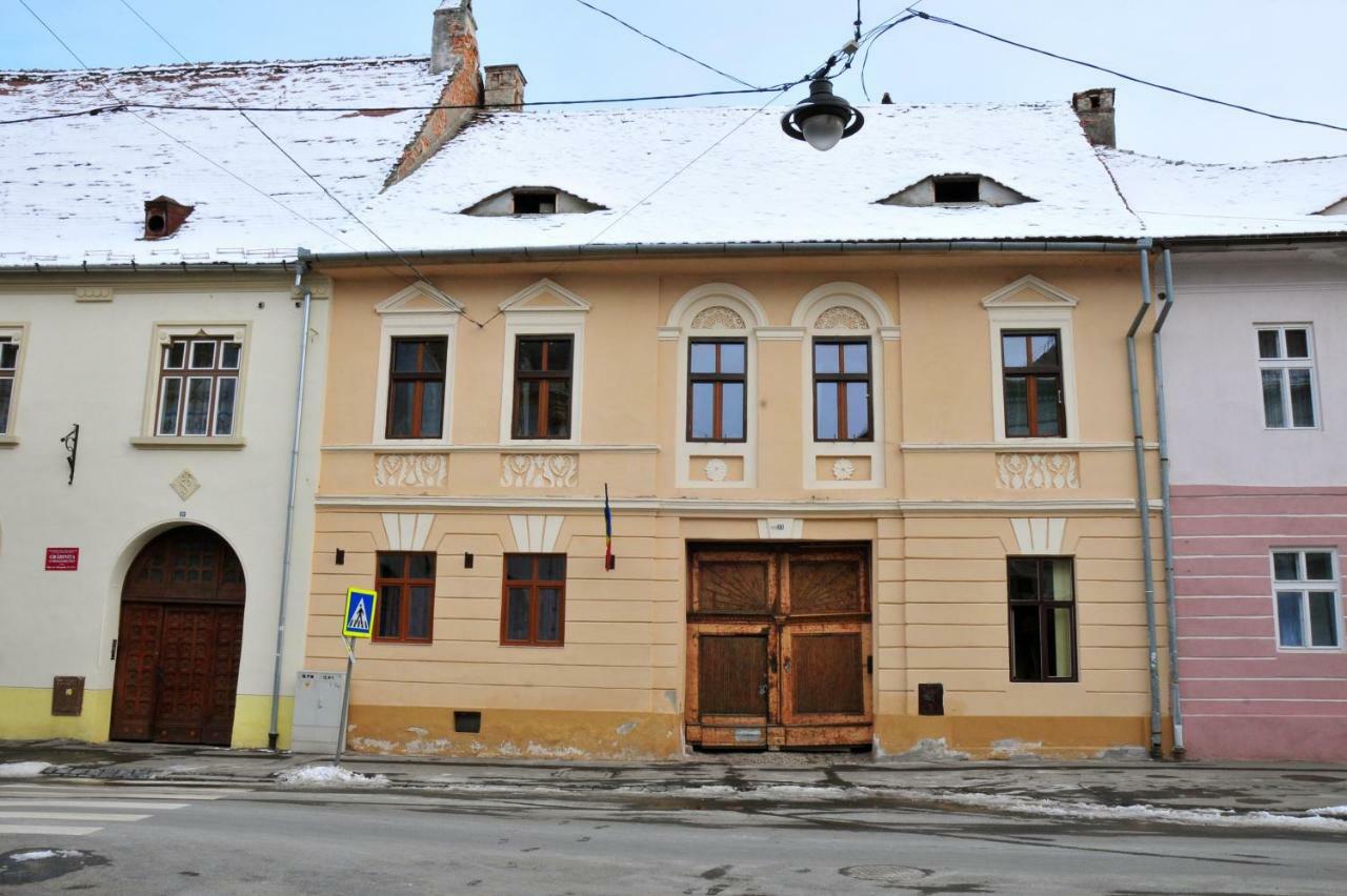 Ronis Apartments Sibiu Exteriör bild